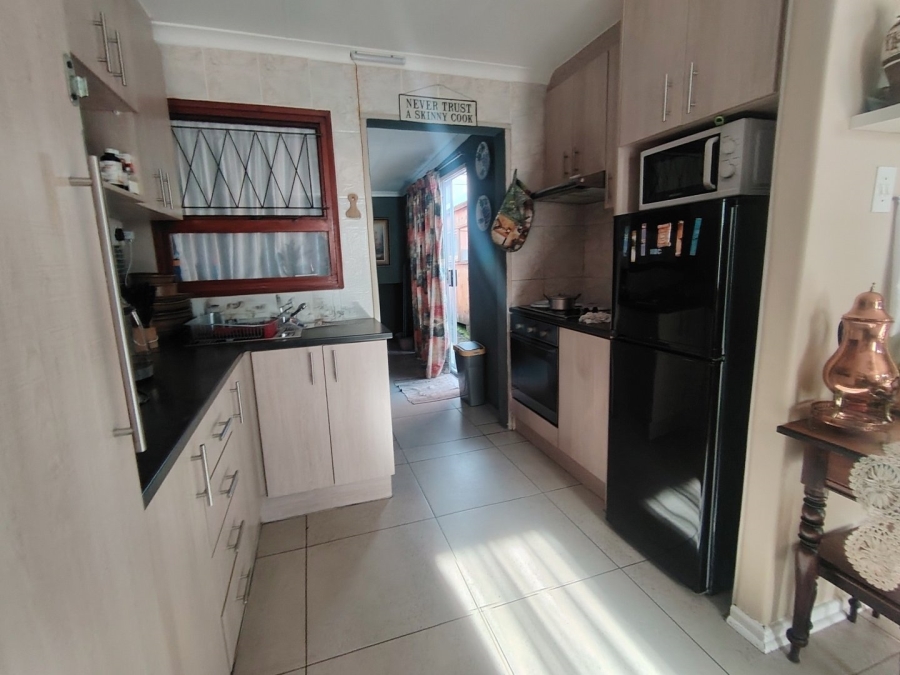 2 Bedroom Property for Sale in Sherwood Eastern Cape